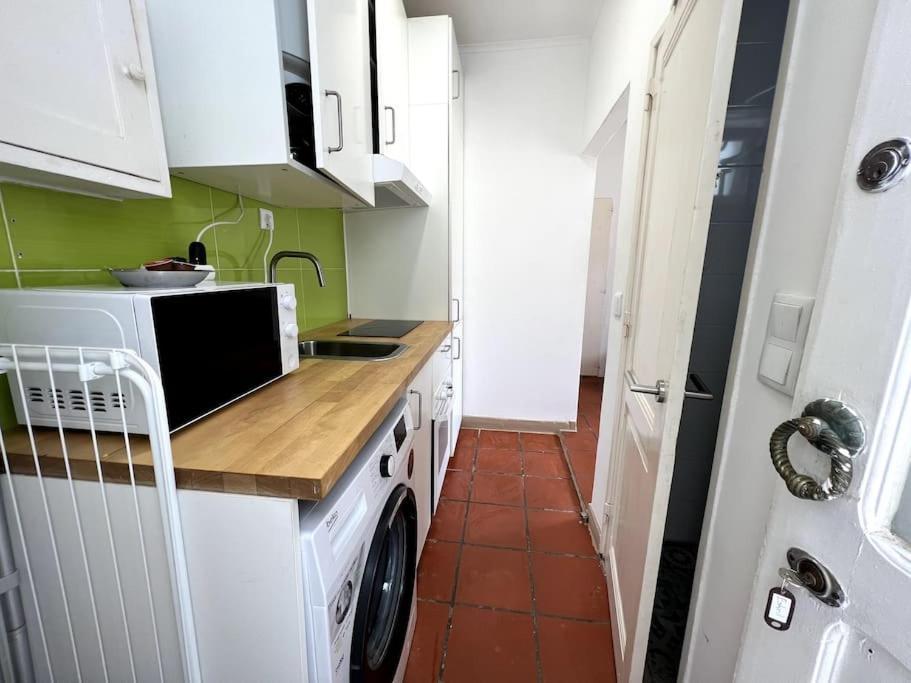 Studio In Estoril Near Beach Walk In 3 Min 외부 사진